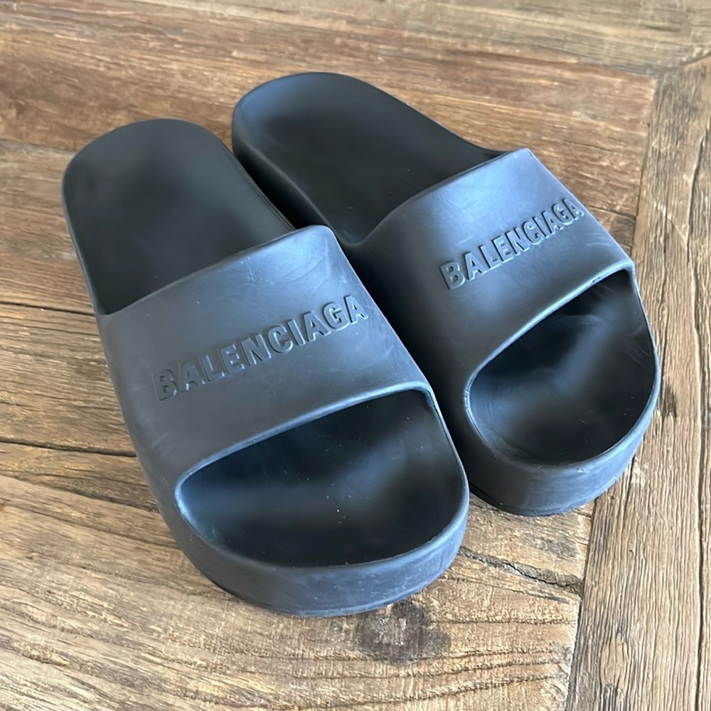 Balenciaga Women’s Chunky Slide Sandal in Black Size 37